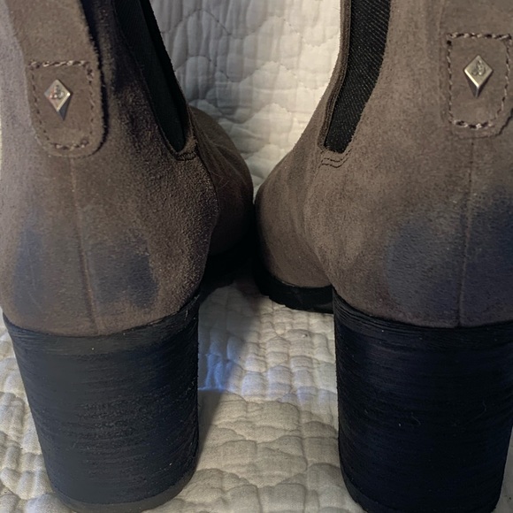 ***SOLD Sam Edelman Hanley Chelsea Ankle Boots - Picture 6 of 11